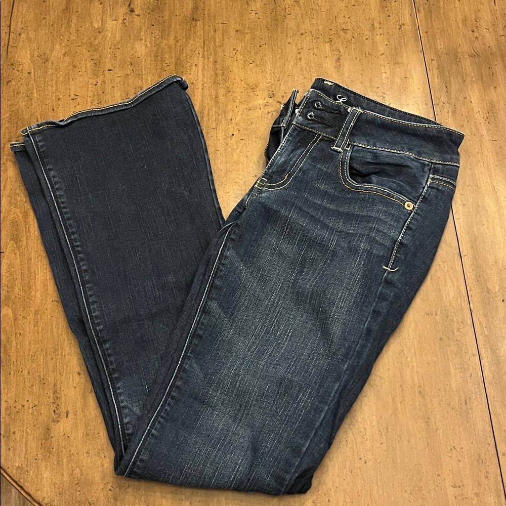 American Eagle low rise